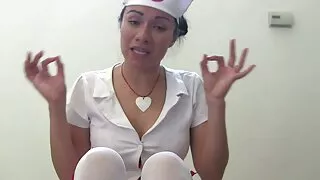Des filles video amateur porno francais brunes au sang chaud pratiquent le sexe lesbien torride