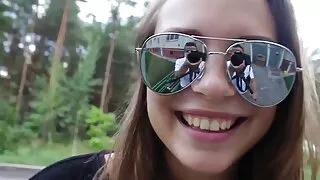 Alena hurle de plaisir en se faisant baiser avec video sexe mateur un jouet dans une vidéo porno BDSM