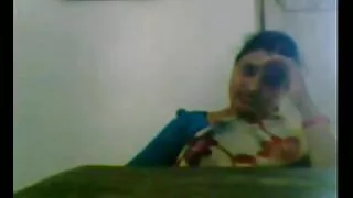 Insatiable fille extrait video de sexe amateur thaïlandaise avec de gros seins effectue un solo chaud à la caméra