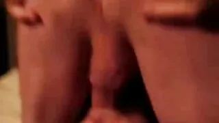 Un mec fort baise streaming x amateur son joli visage et sa chatte chaude comme le feu en pose volante