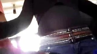 Une jolie amatrice vidéo amateur x gratuit fait une pipe avant d'avoir des relations sexuelles passionnées