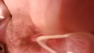 Fille de beauté joue video sexe amateur francaise avec deux godes en même temps