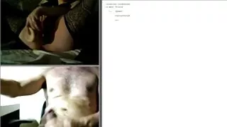 Des poupées sexuelles aux cheveux noirs insensées sexe amateur x effectuent des relations sexuelles méchantes et dures dans la cage