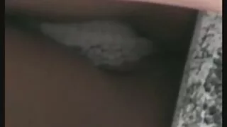 Des lesbiennes blondes élancées en lingerie sexy présentent un film x amateur beau sexe humide