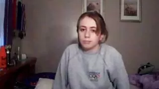 milf blonde sexy avec des lunettes plaît à son jeune étalon avec une gorge profonde video amateur x gratuite torride