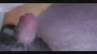 Huilée avec de l'huile, Aika suce une extrait vidéo amateur bite dure jusqu'à la gorge profonde