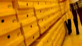 La séduisante nana extrait vidéo amateur aux cheveux blonds se fait baiser par plusieurs mecs bizarres