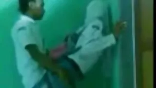 La belle petite amie Eva se fait éjaculer dans la bouche après avoir eu des relations sexuelles passionnées avec son petit extrait de video x amateur ami