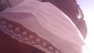 une ado video sex jeune amateur asiatique coquine suce une saucisse sucrée de son homme avec plaisir